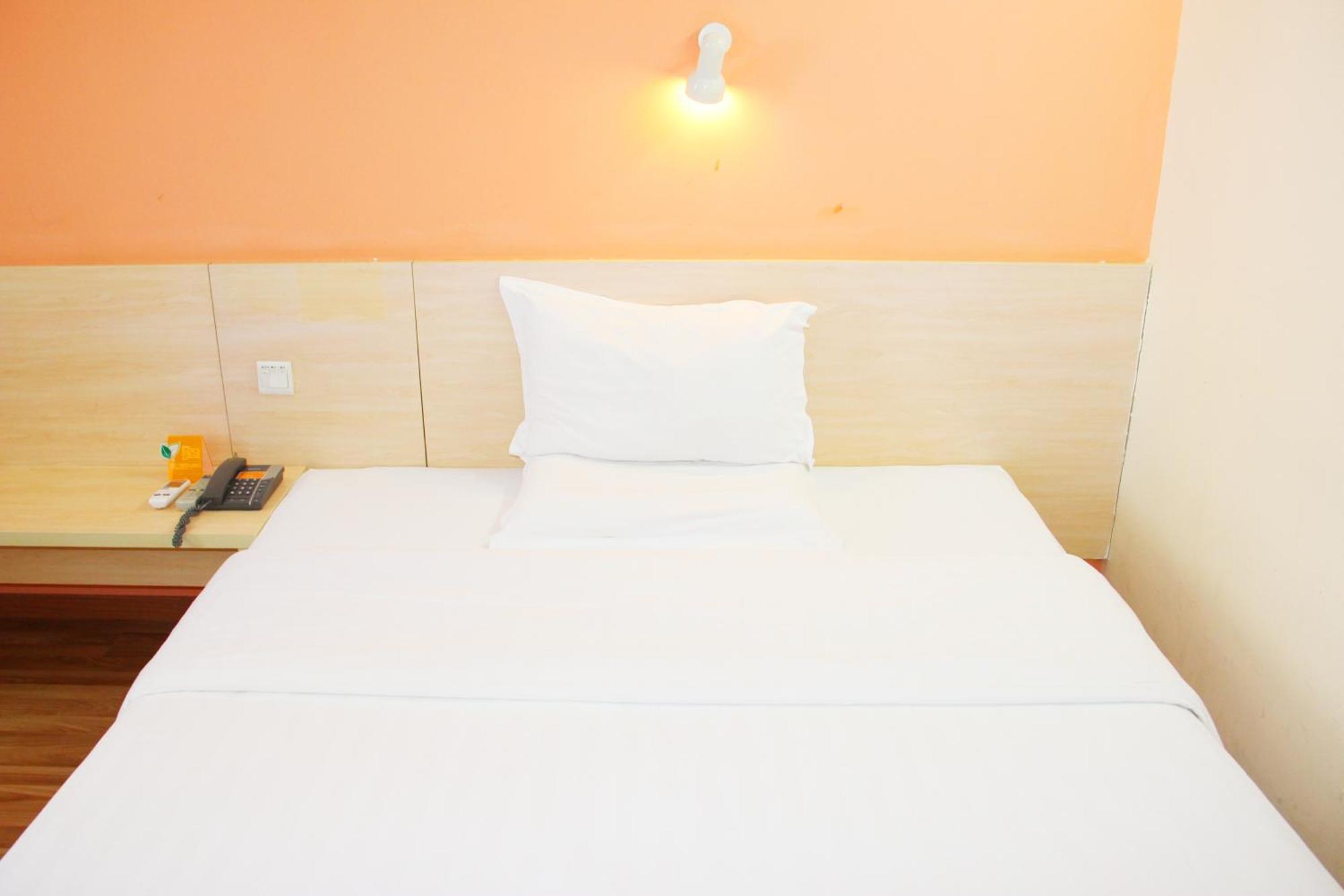 7Days Premium Beijing Gulou Hotel Exterior photo